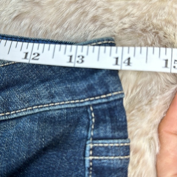 Seven7 | High Rise Cropped Fray Hem Denim | Size 4 NWT - Picture 10 of 16